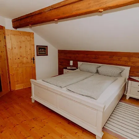 Holiday home Schreinerhaeusl